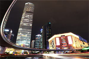 在上海的电音派对中释放